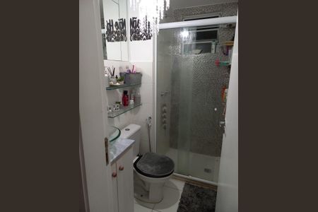 Banheiro de apartamento à venda com 3 quartos, 56m² em Vargem Pequena, Rio de Janeiro