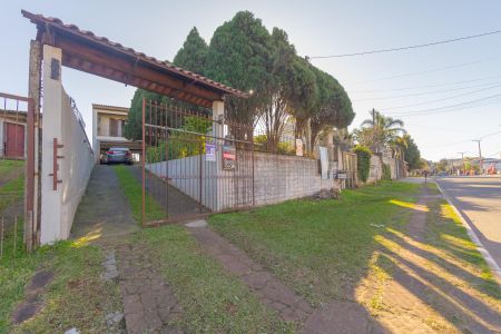 Casa à venda com 260m², 4 quartos e 3 vagasFachada