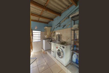 Casa à venda com 260m², 4 quartos e 3 vagasLavanderia