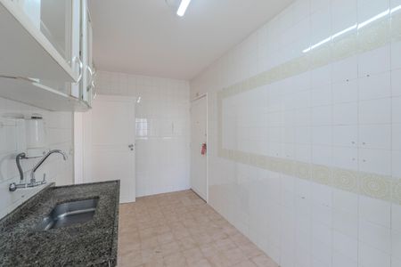 Apartamento à venda com 74m², 3 quartos e 1 vaga Apartamento à venda com 74m², 3 quartos e 1 vagaCozinha