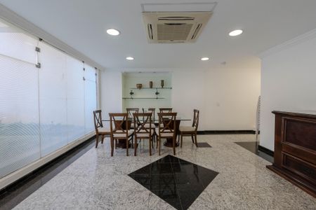 Apartamento à venda com 74m², 3 quartos e 1 vaga Apartamento à venda com 74m², 3 quartos e 1 vagaÁrea comum - Salão de festas