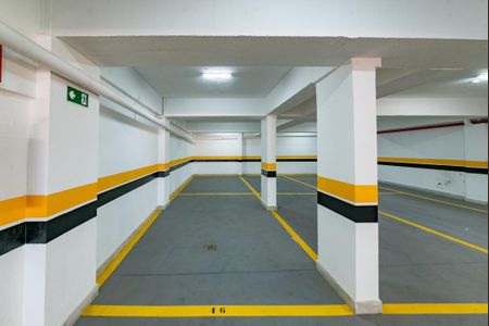 Apartamento à venda com 111m², 3 quartos e 2 vagas Apartamento à venda com 111m², 3 quartos e 2 vagasGaragem