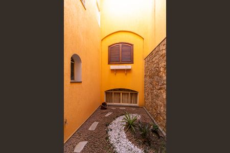 Casa à venda com 500m², 5 quartos e 6 vagas Casa à venda com 500m², 5 quartos e 6 vagasJardim de Inverno