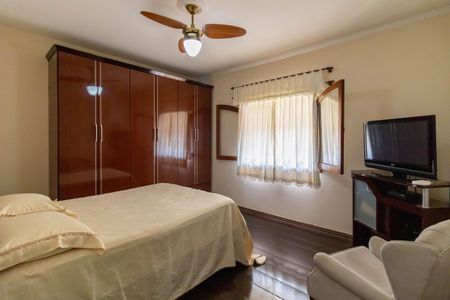 Casa à venda com 500m², 5 quartos e 6 vagas Casa à venda com 500m², 5 quartos e 6 vagasSuíte 4