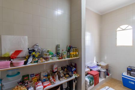 Casa à venda com 500m², 5 quartos e 6 vagas Casa à venda com 500m², 5 quartos e 6 vagasDespensa