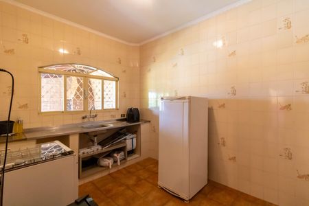 Casa à venda com 500m², 5 quartos e 6 vagas Casa à venda com 500m², 5 quartos e 6 vagasÁrea comum