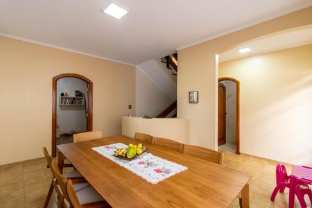 Casa à venda com 500m², 5 quartos e 6 vagas Casa à venda com 500m², 5 quartos e 6 vagasCopa