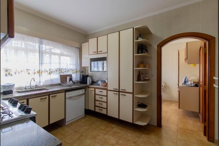 Casa à venda com 500m², 5 quartos e 6 vagas Casa à venda com 500m², 5 quartos e 6 vagasCozinha