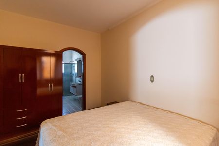 Casa à venda com 500m², 5 quartos e 6 vagas Casa à venda com 500m², 5 quartos e 6 vagasSuíte 2