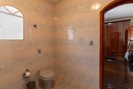 Casa à venda com 500m², 5 quartos e 6 vagas Casa à venda com 500m², 5 quartos e 6 vagasSuíte 3 Banheiro