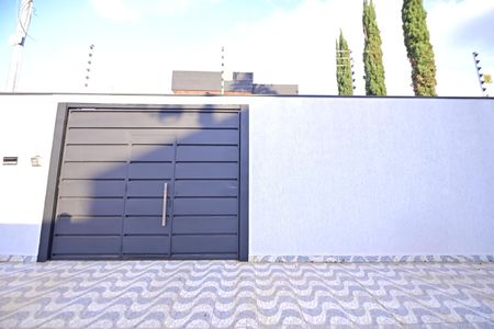 Casa para alugar com 257m², 3 quartos e 4 vagasFachada