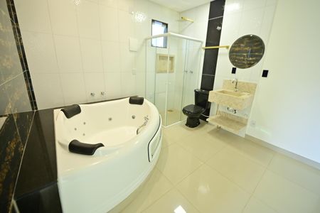 Casa para alugar com 257m², 3 quartos e 4 vagasBanheiro da Suíte