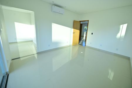 Casa para alugar com 257m², 3 quartos e 4 vagasQuarto 2