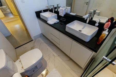 Apartamento à venda com 97m², 3 quartos e 2 vagasBanheiro da Suíte