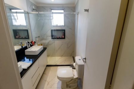 Apartamento à venda com 97m², 3 quartos e 2 vagasBanheiro da Suíte
