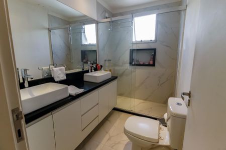Apartamento à venda com 97m², 3 quartos e 2 vagasBanheiro da Suíte
