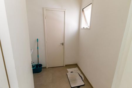 Apartamento à venda com 97m², 3 quartos e 2 vagasDetalhe da area de serviço - Banheiro de serviço