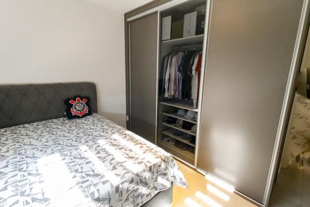 Apartamento à venda com 97m², 3 quartos e 2 vagasQuarto 2 - Armários