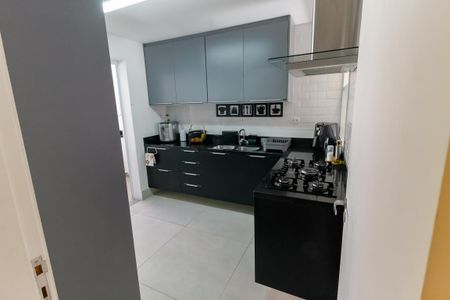 Apartamento à venda com 97m², 3 quartos e 2 vagasCozinha - Armários