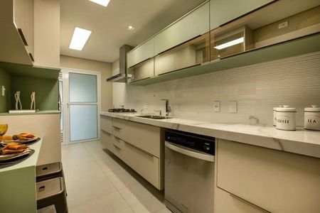 Cozinha de apartamento à venda com 3 quartos, 172m² em Indianópolis, São Paulo