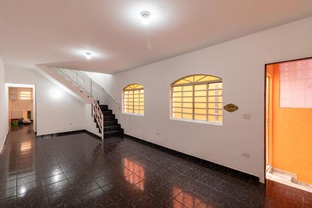 Casa à venda com 90m², 3 quartos e 4 vagasSala