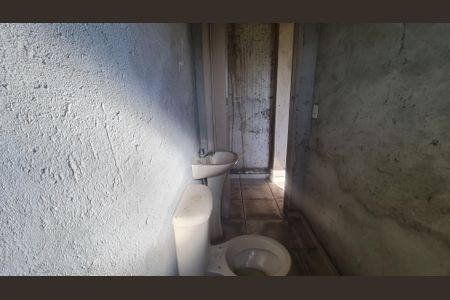 Casa para alugar com 250m², 2 quartos e 3 vagasBanheiro de Serviço