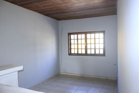 Casa para alugar com 250m², 2 quartos e 3 vagasSuíte