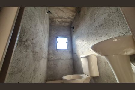 Casa para alugar com 250m², 2 quartos e 3 vagasBanheiro de Serviço