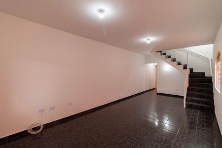 Casa à venda com 70m², 3 quartos e 2 vagasSala