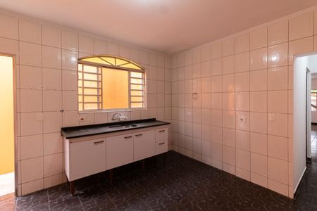 Casa à venda com 70m², 3 quartos e 2 vagasCozinha