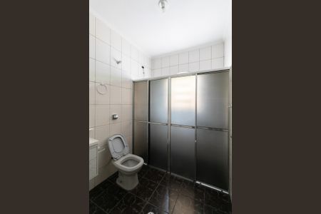 Casa à venda com 70m², 3 quartos e 2 vagasBanheiro 1