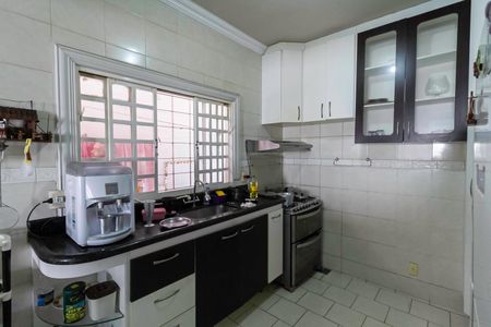 Casa à venda com 100m², 3 quartos e 2 vagas Casa à venda com 100m², 3 quartos e 2 vagasSala/Cozinha