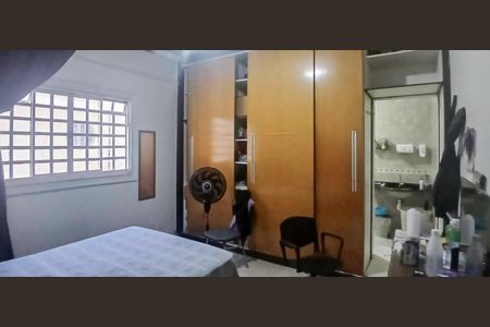 Casa à venda com 100m², 3 quartos e 2 vagas Casa à venda com 100m², 3 quartos e 2 vagasSuíte