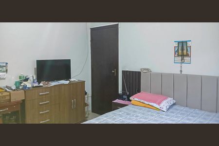 Casa à venda com 100m², 3 quartos e 2 vagas Casa à venda com 100m², 3 quartos e 2 vagasSuíte