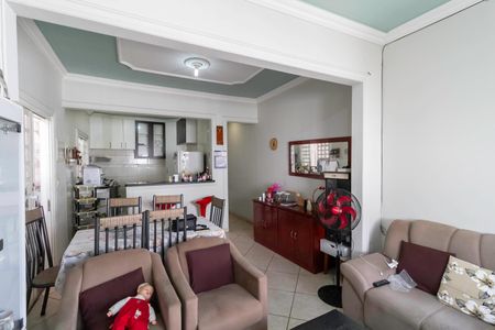 Casa à venda com 100m², 3 quartos e 2 vagas Casa à venda com 100m², 3 quartos e 2 vagasSala/Cozinha