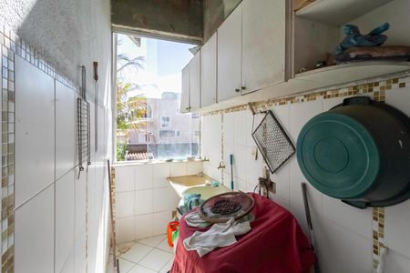 Casa à venda com 100m², 3 quartos e 2 vagas Casa à venda com 100m², 3 quartos e 2 vagasÁrea de serviço