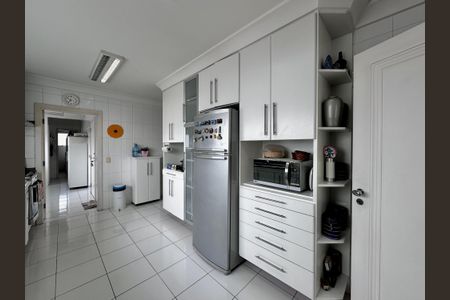 Apartamento à venda com 323m², 4 quartos e 6 vagasCozinha