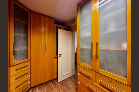 Apartamento à venda com 323m², 4 quartos e 6 vagasCloset Suíte 4