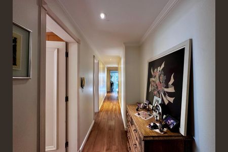 Apartamento à venda com 323m², 4 quartos e 6 vagasCorredor Suítes