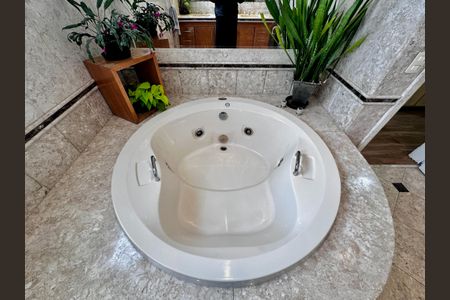 Apartamento à venda com 323m², 4 quartos e 6 vagasBanheiro Suíte 4