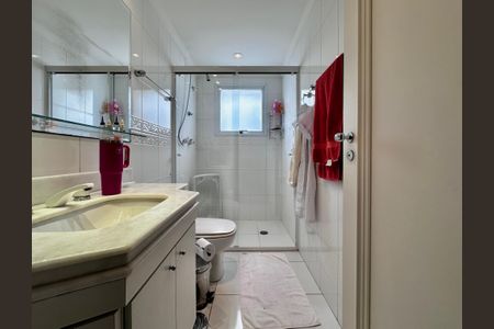 Apartamento à venda com 323m², 4 quartos e 6 vagasBanheiro Suíte 2