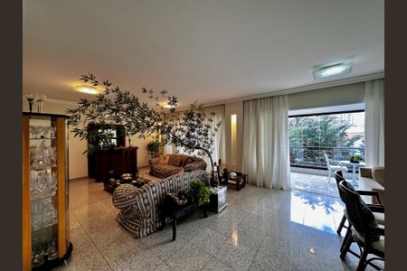 Apartamento à venda com 323m², 4 quartos e 6 vagasSala