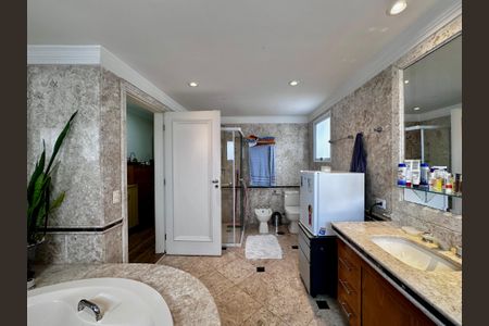 Apartamento à venda com 323m², 4 quartos e 6 vagasBanheiro Suíte 4