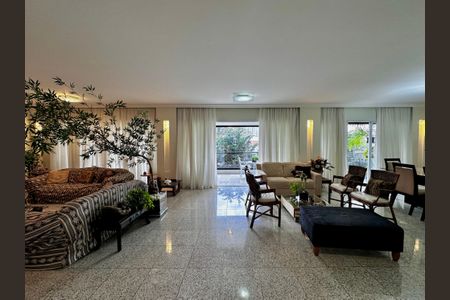 Apartamento à venda com 323m², 4 quartos e 6 vagasSala