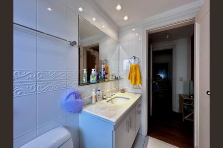 Apartamento à venda com 323m², 4 quartos e 6 vagasBanheiro Suíte 3