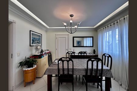 Apartamento à venda com 323m², 4 quartos e 6 vagasCopa