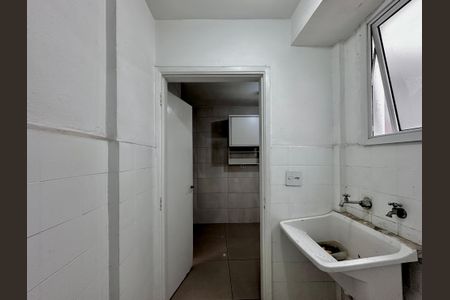 Apartamento à venda com 76m², 3 quartos e 1 vagaÁrea de Serviço