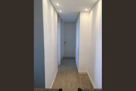 Corredor de apartamento à venda com 2 quartos, 70m² em Monte Castelo, Contagem