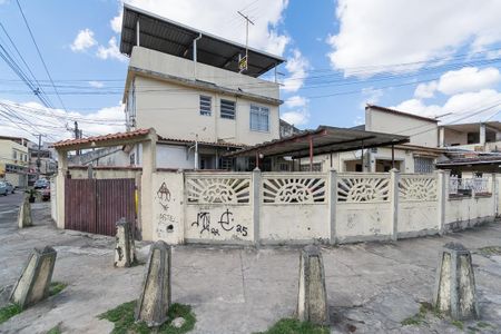 Casa à venda com 280m², 2 quartos e 5 vagas Casa à venda com 280m², 2 quartos e 5 vagasFachada do Imóvel