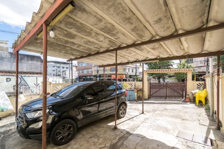 Casa à venda com 280m², 2 quartos e 5 vagas Casa à venda com 280m², 2 quartos e 5 vagasVaranda e Garagem